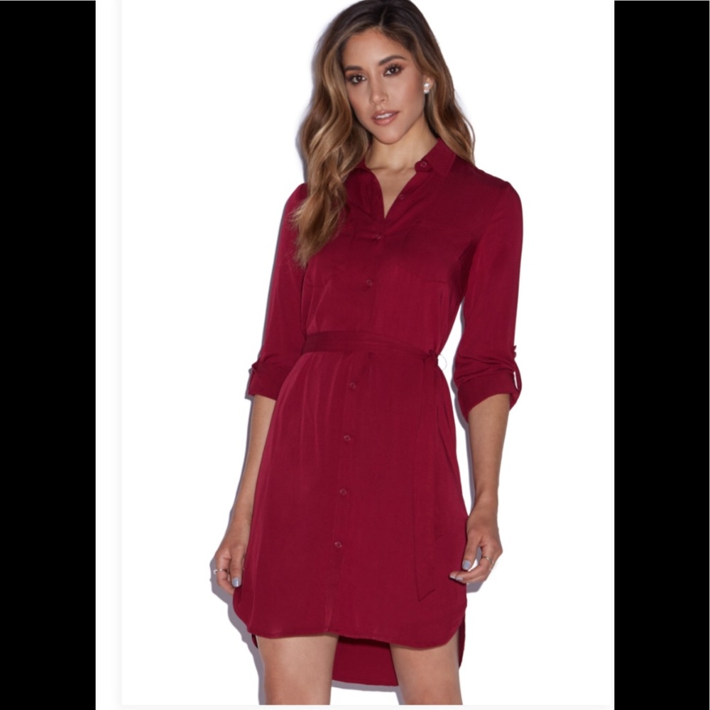 NWT Size Medium JustFab 2 Pocket Shirt Dress in Burgundy